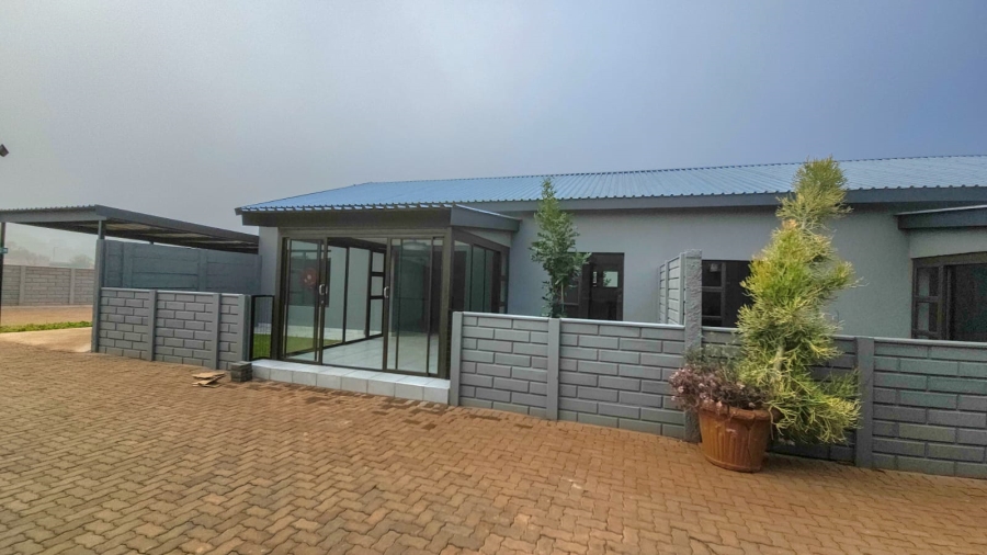 To Let 2 Bedroom Property for Rent in Melodie North West